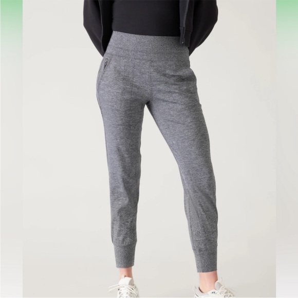 NWOT Athleta Women’s Venice Jogger Grey - Picture 5 of 10